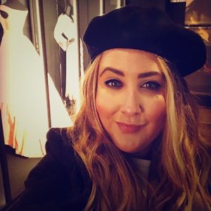 Meet your Posher, Jessie.